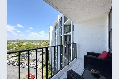 800 Parkview Drive #823, Hallandale, FL 33009 - Photo 21
