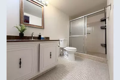 800 Parkview Drive #823, Hallandale, FL 33009 - Photo 15