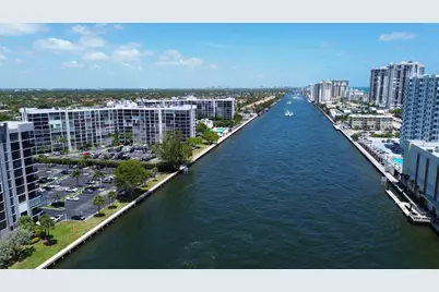 800 Parkview Drive #823, Hallandale, FL 33009 - Photo 27