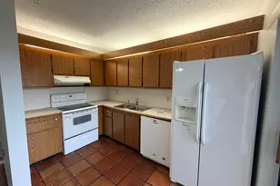 37 Lake Arbor Dr, Palm Springs, FL 33461 - Photo 9
