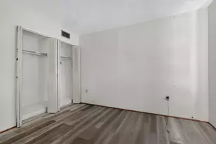 2780 NE 183rd St, Aventura, FL 33160 - Photo 17