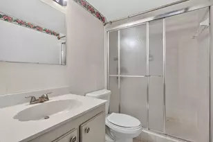 2780 NE 183rd St, Aventura, FL 33160 - Photo 21