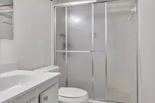 2780 NE 183rd St, Aventura, FL 33160 - Photo 21