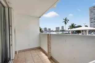 2780 NE 183rd St, Aventura, FL 33160 - Photo 25