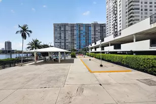 2780 NE 183rd St, Aventura, FL 33160 - Photo 1