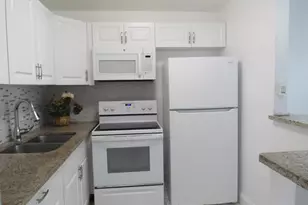 76 Cambridge D, West Palm Beach, FL 33417 - Photo 5