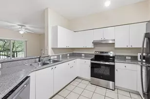 350 Crestwood Cir, Royal Palm Beach, FL 33411 - Photo 23