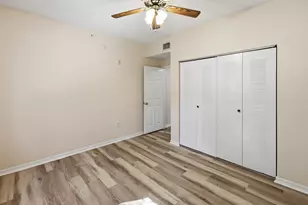 350 Crestwood Cir, Royal Palm Beach, FL 33411 - Photo 17
