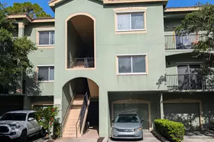 350 Crestwood Cir, Royal Palm Beach, FL 33411 - Photo 5