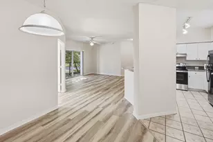350 Crestwood Cir, Royal Palm Beach, FL 33411 - Photo 7