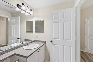 350 Crestwood Cir, Royal Palm Beach, FL 33411 - Photo 21