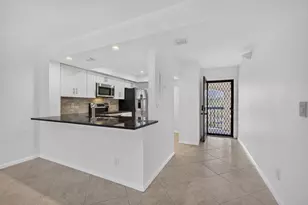 313 Lake Circle, North Palm Beach, FL 33408 - Photo 5