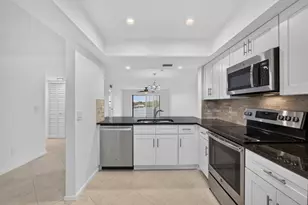 313 Lake Circle, North Palm Beach, FL 33408 - Photo 11