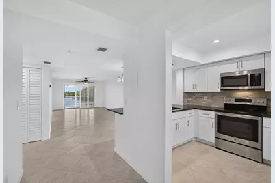 313 Lake Circle #311, North Palm Beach, FL 33408 - Photo 7