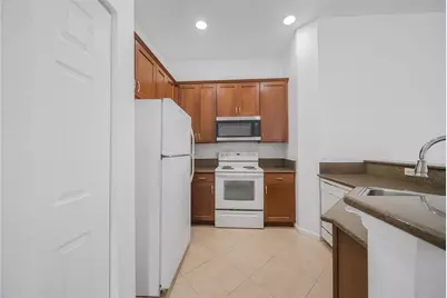 5754 Hampton Hills Boulevard #5754, Tamarac, FL 33321 - Photo 5