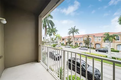 5754 Hampton Hills Boulevard #5754, Tamarac, FL 33321 - Photo 15