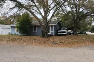 611 S 21st St, Fort Pierce, FL 34950 - Photo 1