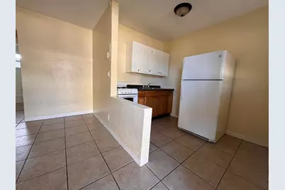 825 SW 10th Terrace #9, Pompano Beach, FL 33060 - Photo 5