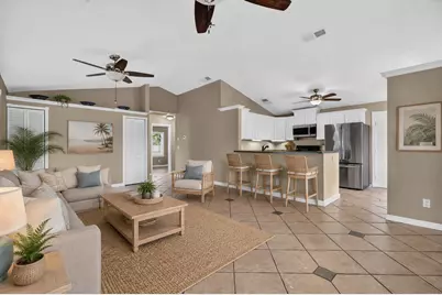166 Raintree, Jupiter, FL 33458 - Photo 3