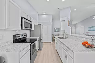 1599 Bayridge Pl, Wellington, FL 33414 - Photo 9