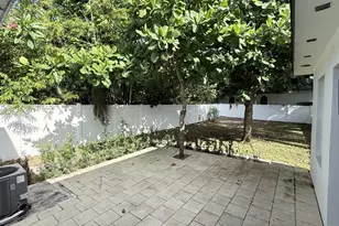 118 SW 7th St, Delray Beach, FL 33444 - Photo 27