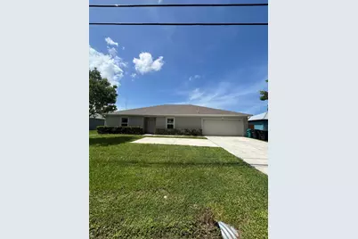 2231 SE Mariposa Avenue, Port Saint Lucie, FL 34952 - Photo 1