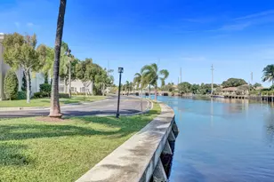 160 Cypress Club Dr, Pompano Beach, FL 33060 - Photo 33