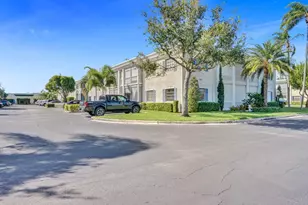 160 Cypress Club Dr, Pompano Beach, FL 33060 - Photo 39
