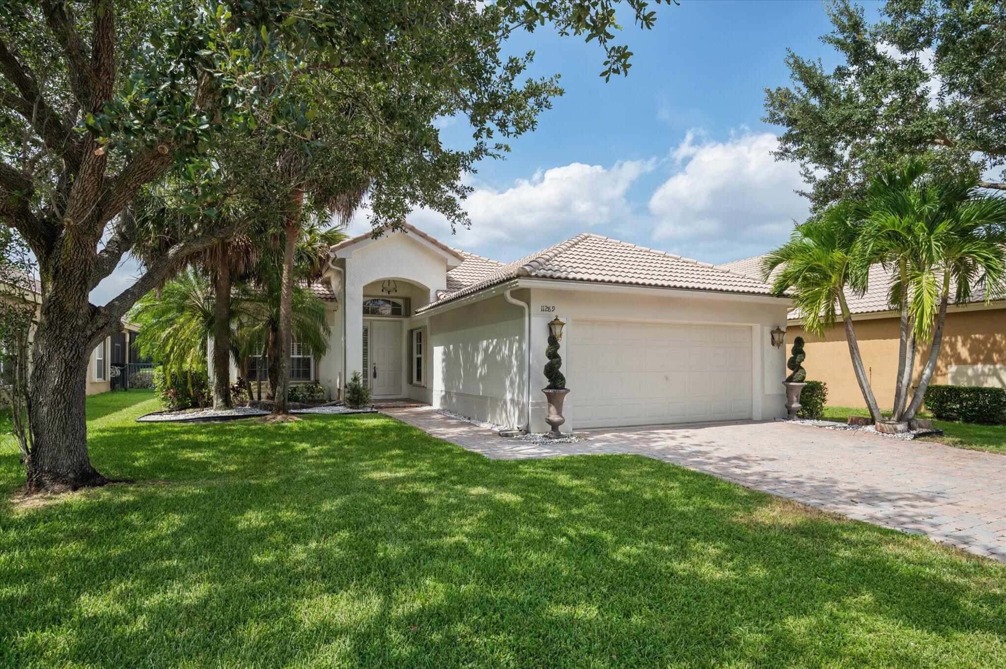 11289 NW 65th Manor - 11289 NW 65th Manor, Parkland, FL 33076 Luxury Property | Jose Angel Pina