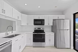350 Club Cir, Boca Raton, FL 33487 - Photo 7