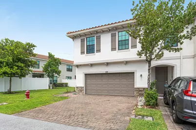1011 Willow Place, Riviera Beach, FL 33410 - Photo 3