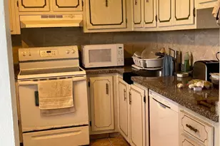 2615 NE 3rd Ct, Boynton Beach, FL 33435 - Photo 9