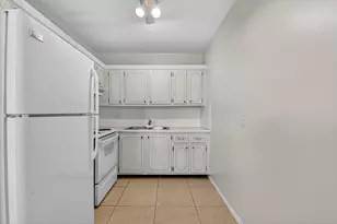 162 Easthampton G, West Palm Beach, FL 33417 - Photo 5