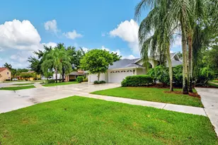 13810 Yarmouth Dr, Wellington, FL 33414 - Photo 13