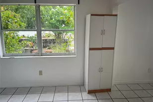 231 SW 8th St, Dania Beach, FL 33004 - Photo 7