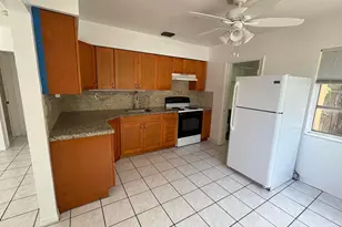 231 SW 8th St, Dania Beach, FL 33004 - Photo 5