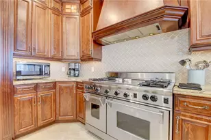 1320 S Lakeside Dr, Lake Worth Beach, FL 33460 - Photo 11