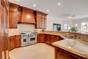 1320 S Lakeside Dr, Lake Worth Beach, FL 33460 - Photo 9