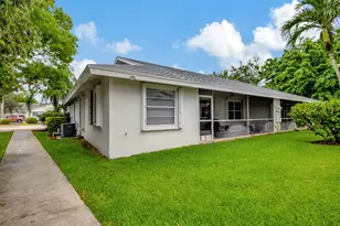 13810 Yarmouth Dr, Wellington, FL 33414 - Photo 11