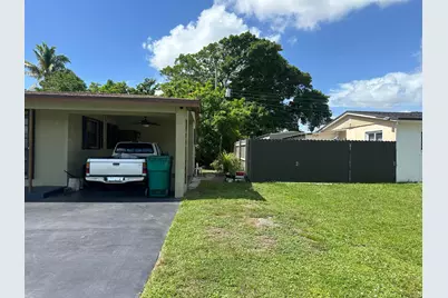 400 NW 184th Terrace #400, Miami, FL 33169 - Photo 3