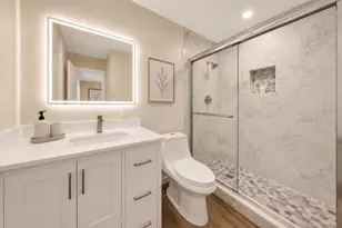 127 Calle Largo Dr, Hollywood, FL 33021 - Photo 13
