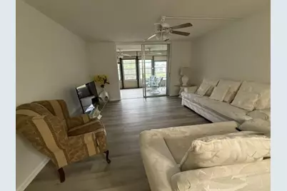 7210 Lake Cir Drive, Margate, FL 33063 - Photo 9