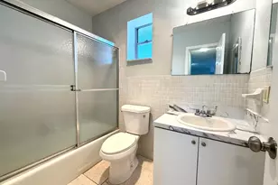 615 NE 10th St, Hallandale Beach, FL 33009 - Photo 13