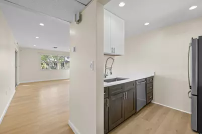 830 SW 9th Street Circle #204, Boca Raton, FL 33486 - Photo 3