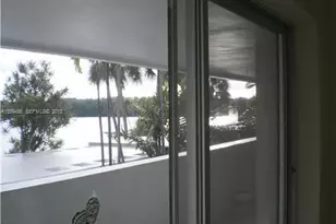 500 Bayview Dr, Sunny Isles Beach, FL 33160 - Photo 5