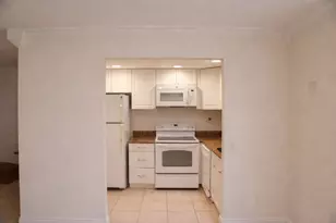 638 Saxony N, Delray Beach, FL 33446 - Photo 9