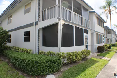 638 Saxony N, Delray Beach, FL 33446 - Photo 3