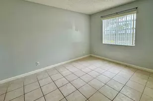 334 SW 86th Ave, Pembroke Pines, FL 33025 - Photo 15