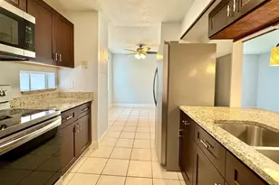 334 SW 86th Ave, Pembroke Pines, FL 33025 - Photo 7