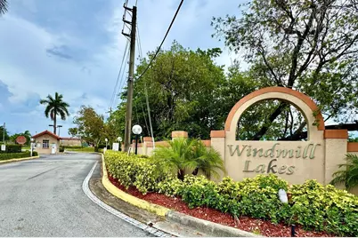 334 SW 86th Avenue #108, Pembroke Pines, FL 33025 - Photo 1